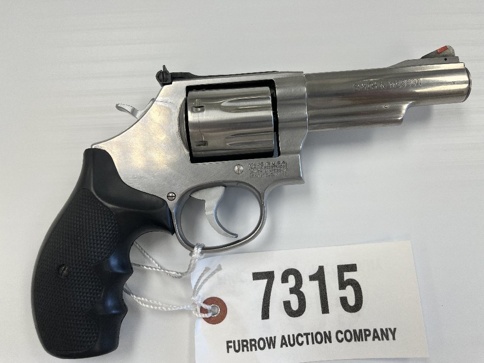 ONLINE ONLY ABSOLUTE AUCTION: PISTOLS & RIFLES