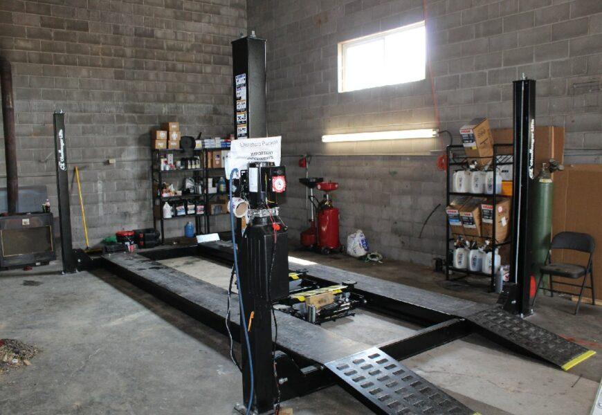 LIVE AND ONLINE ABSOLUTE AUCTION: SERVICE TRUCKS, VEHICLES AND EQUIPMENT