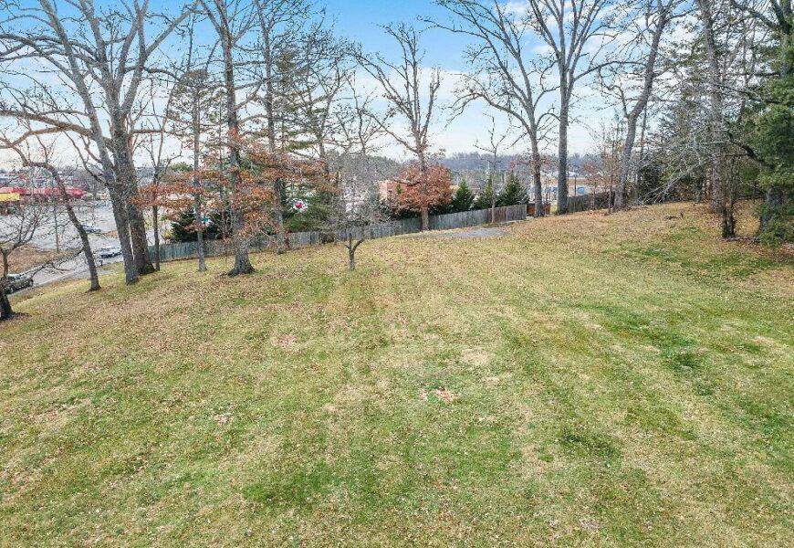 ABSOLUTE REAL ESTATE AUCTION: 2.11 ACRE COMMERCIAL DEVELOPMENT