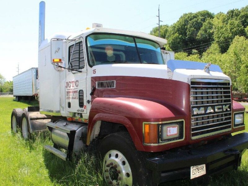 ABSOLUTE AUCTION ONLINE ONLY - TRUCKS & TRAILERS