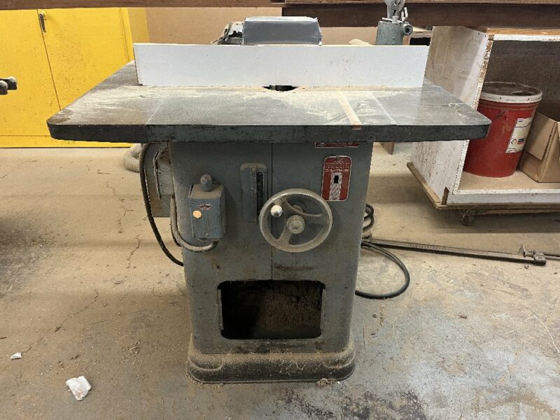 ONLINE ONLY ABSOLUTE AUCTION: COMMERCIAL WOODWORKING EQUIPMENT