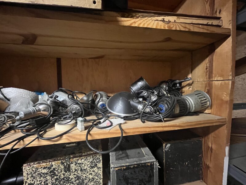 ONLINE ONLY ABSOLUTE AUCTION: PHOTOGRAPHY EQUIPMENT & OFFICE FURNISHINGS