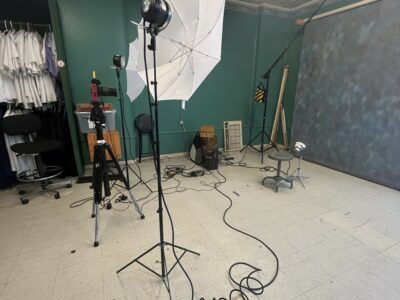 ONLINE ONLY ABSOLUTE AUCTION: PHOTOGRAPHY EQUIPMENT & OFFICE FURNISHINGS