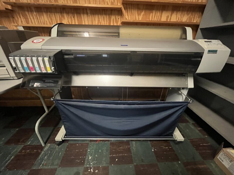 ONLINE ONLY ABSOLUTE AUCTION: PHOTOGRAPHY EQUIPMENT & OFFICE FURNISHINGS