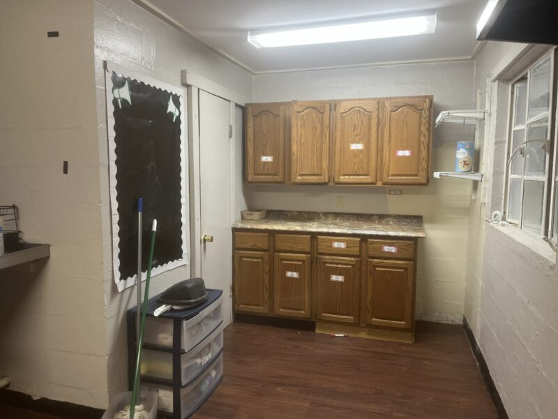 REAL ESTATE ONLINE ONLY AUCTION: 3600 SF Commercial Building in Rockwood, TN