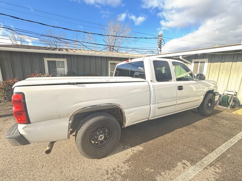 ONLINE AUCTION: 2003 Chevrolet Silverado 1500 in Knoxville, TN