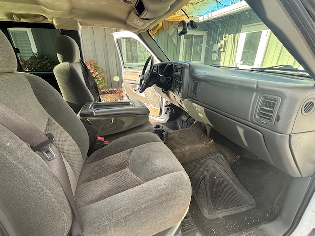 ONLINE AUCTION: 2003 Chevrolet Silverado 1500 in Knoxville, TN