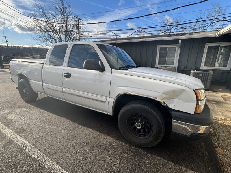 ONLINE AUCTION: 2003 Chevrolet Silverado 1500 in Knoxville, TN