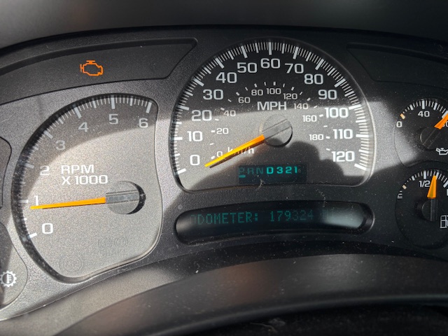 ONLINE AUCTION: 2003 Chevrolet Silverado 1500 in Knoxville, TN