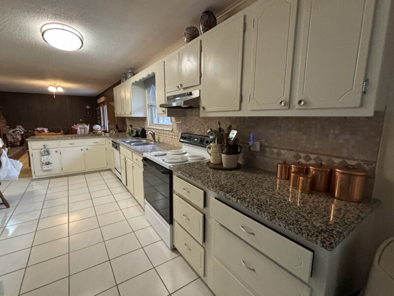 REAL ESTATE AUCTION: Estate of Rolf K Randby - Beautiful Brick Home in Loudon, TN