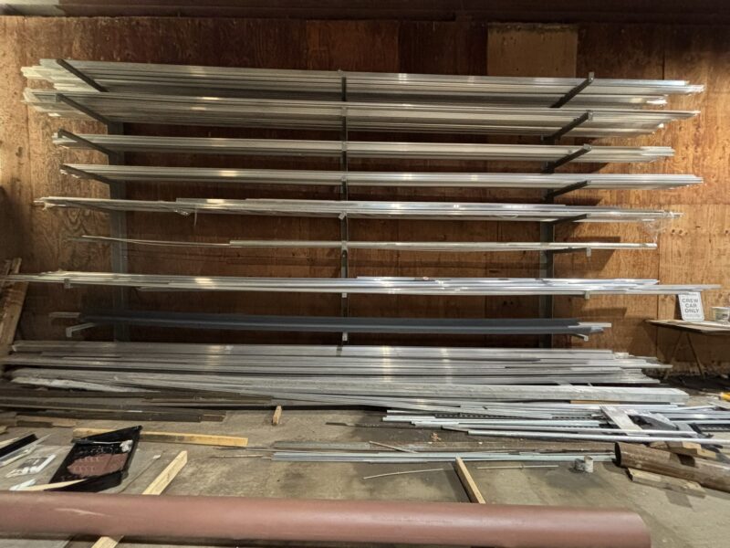 ONLINE AUCTION: Surplus Vehicles, Equipment, Tools & Materials from Sign Business