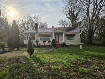 REAL ESTATE AUCTION SUBJECT TO COURT CONFIRMATION: Single Family Home in South Knoxville