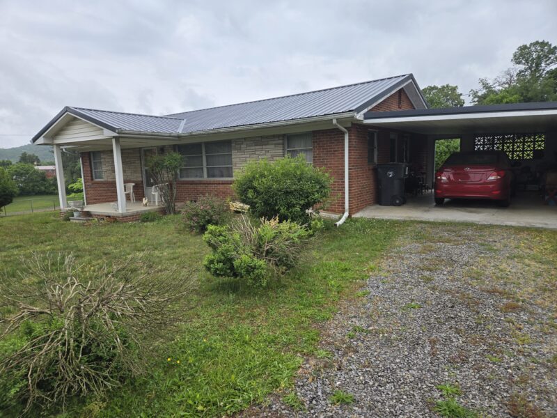 ONLINE ONLY REAL ESTATE AUCTION SUBJECT TO COURT CONFIRMATION: All-Brick Rancher Home in Morristown, TN