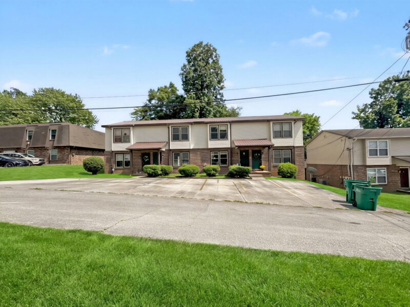 ONLINE REAL ESTATE AUCTION: Income Producing Four-Plex in West Knoxville Just Off Kingston Pike near Lovell Rd in Knoxville