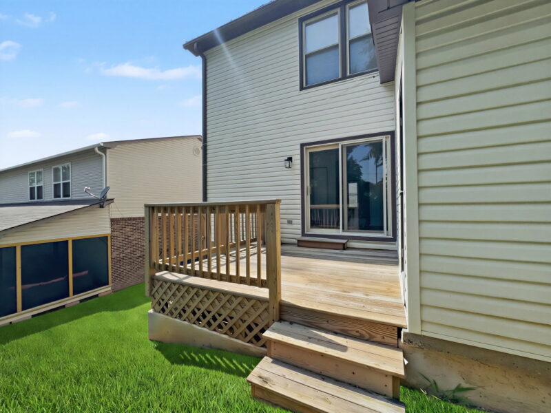 ONLINE REAL ESTATE AUCTION: Income Producing Four-Plex in West Knoxville Just Off Kingston Pike near Lovell Rd in Knoxville