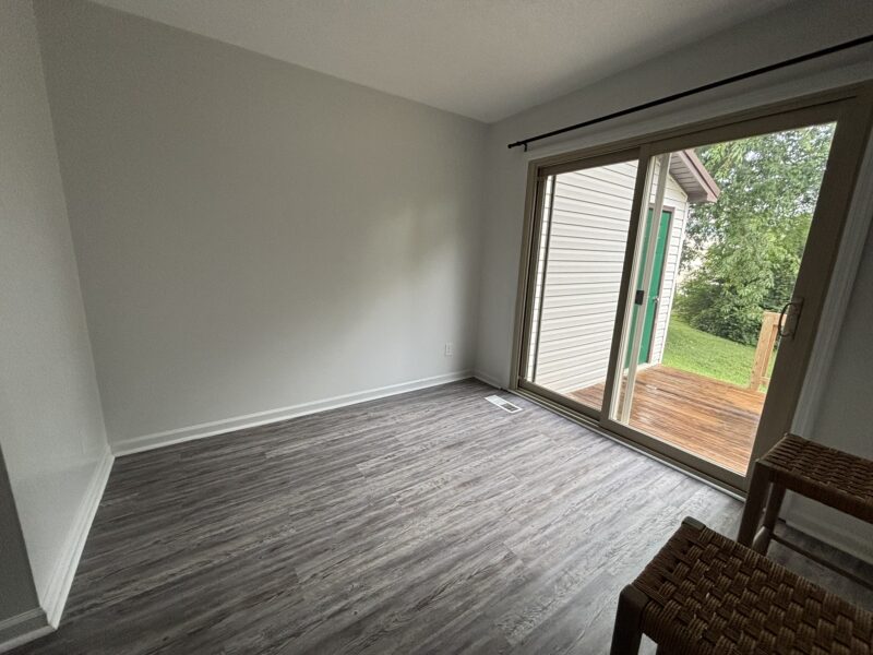 ONLINE REAL ESTATE AUCTION: Income Producing Four-Plex in West Knoxville Just Off Kingston Pike near Lovell Rd in Knoxville