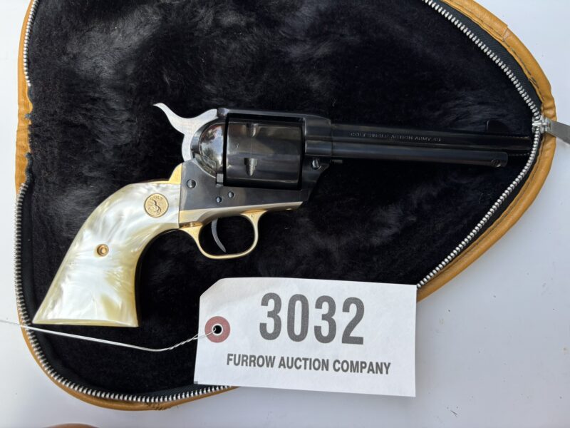 Online Absolute Auction: Firearms, Ammo & Knives from East Tennessee Estates