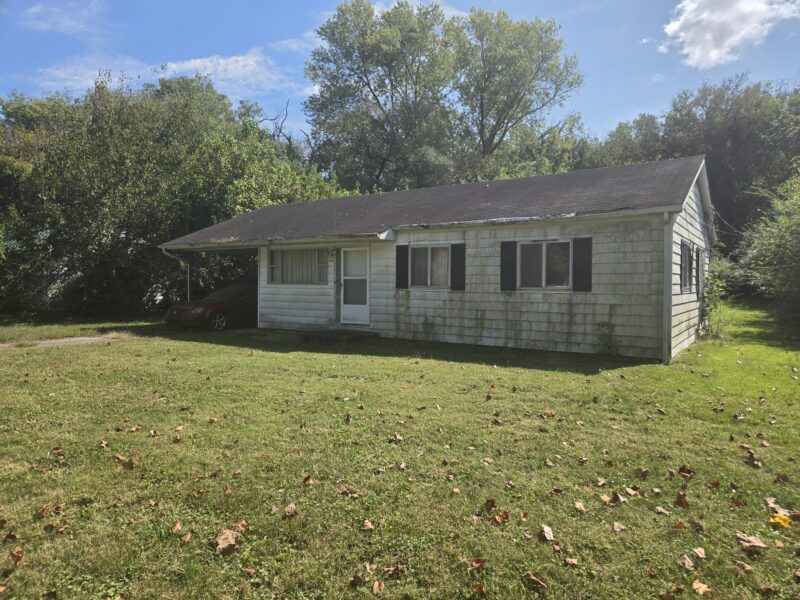 REAL ESTATE AUCTION SUBJECT TO COURT CONFIRMATION: Single Family Home in North Knoxville