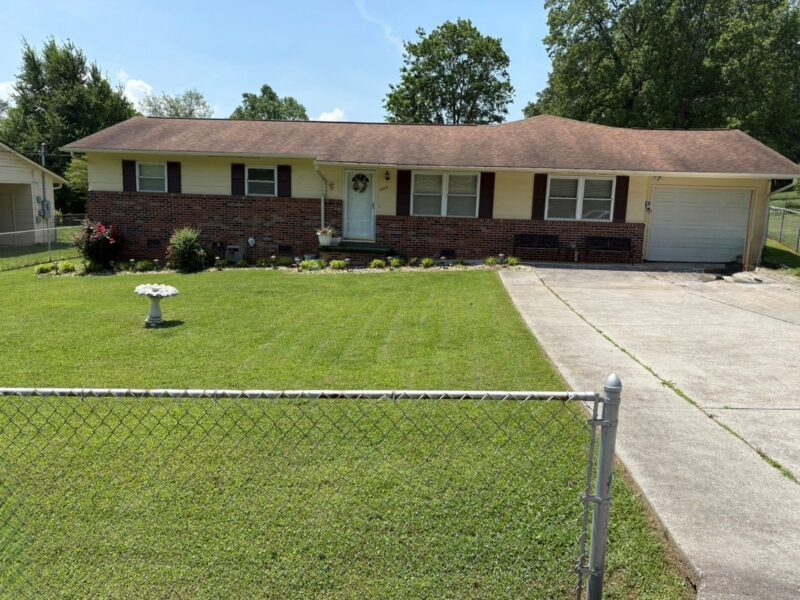 ONLINE ABSOLUTE REAL ESTATE AUCTION: Single Family Home in South Knoxville