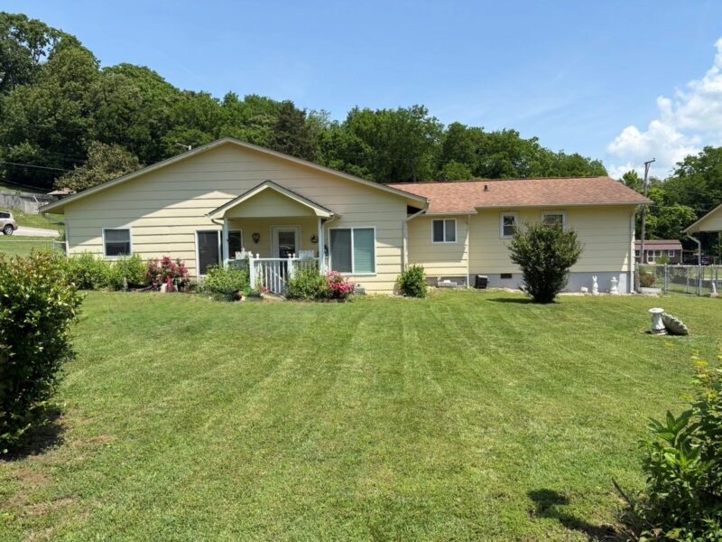 ONLINE ABSOLUTE REAL ESTATE AUCTION: Single Family Home in South Knoxville