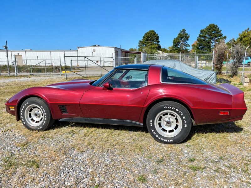 ONLINE ABSOLUTE AUCTION: 1981 CHEVROLET CORVETTE CS SPORT COUPE